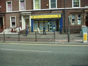 r0300044        